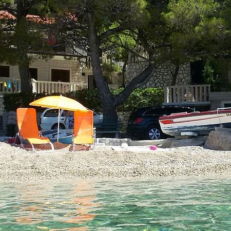Apartments By The Sea Brela, Makarska - 16065 المظهر الخارجي الصورة