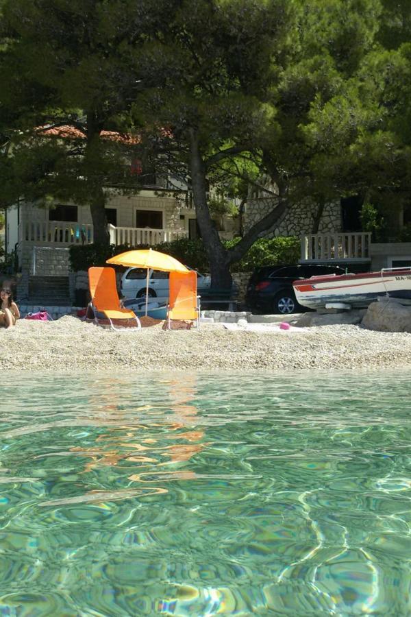Apartments By The Sea Brela, Makarska - 16065 المظهر الخارجي الصورة
