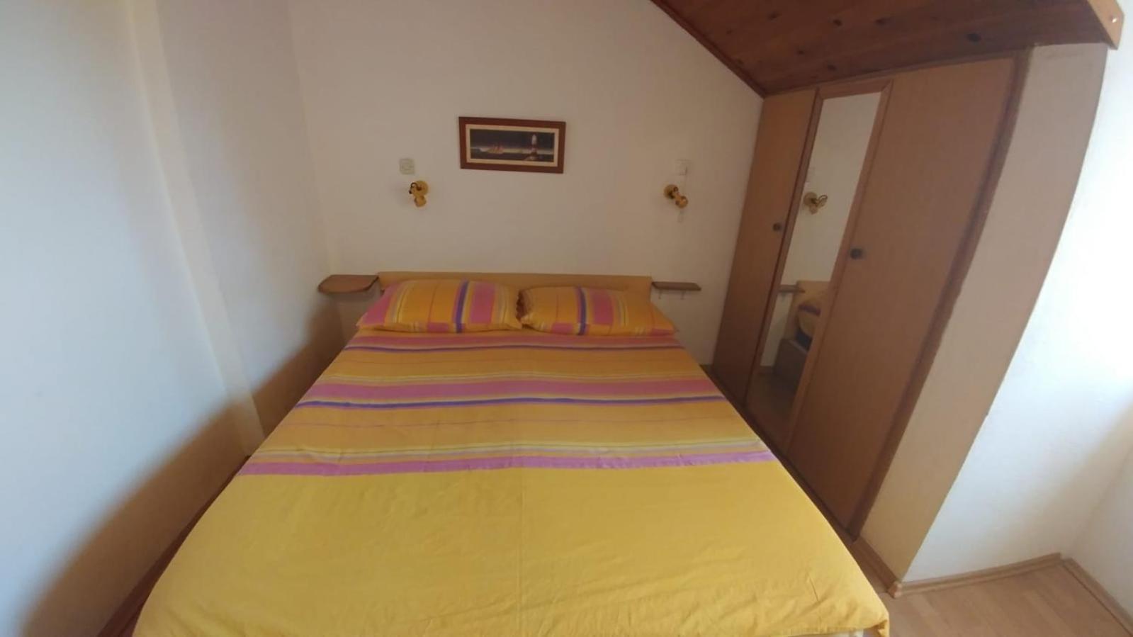 Apartments By The Sea Brela, Makarska - 16065 الغرفة الصورة