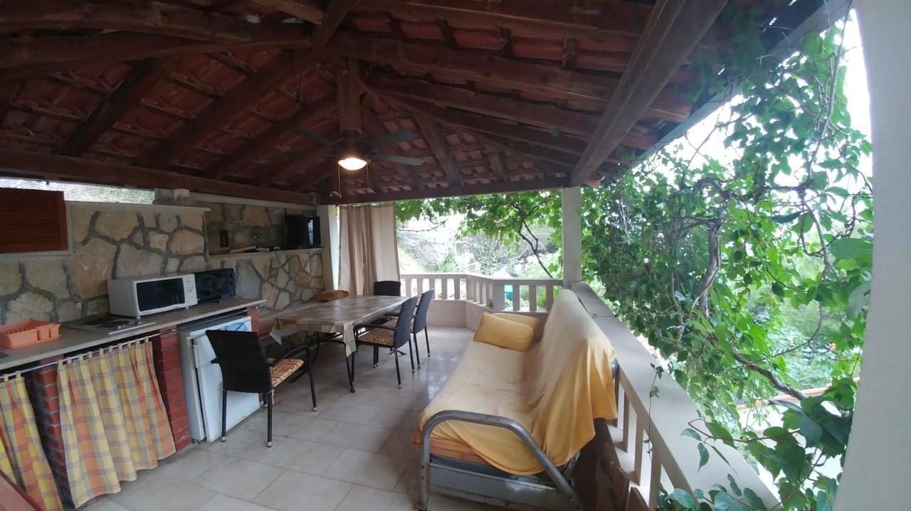 Apartments By The Sea Brela, Makarska - 16065 المظهر الخارجي الصورة